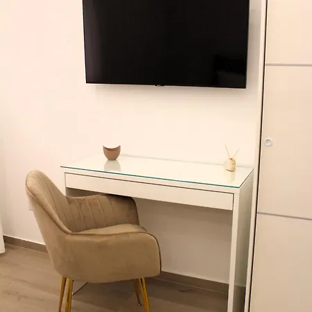 Thetis Apartment *