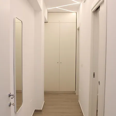 Thetis Apartment *